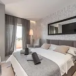 Luxury Garden 아파트 Sukošan