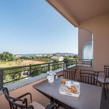 Luxury Garden Apartament *