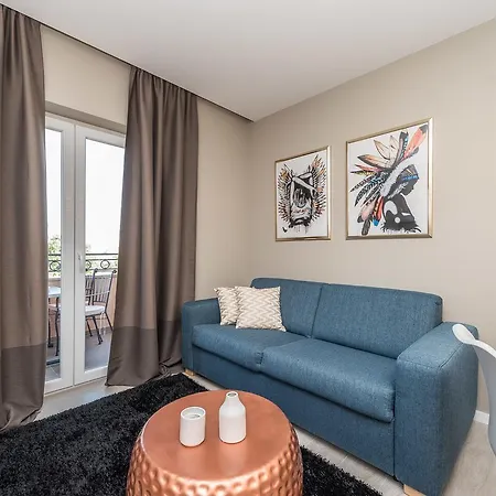 Luxury Garden Sukošan