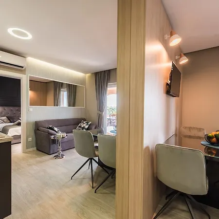 Luxury Garden Apartment Sukosan
