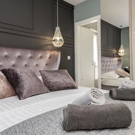 Luxury Garden Apartament Sukošan