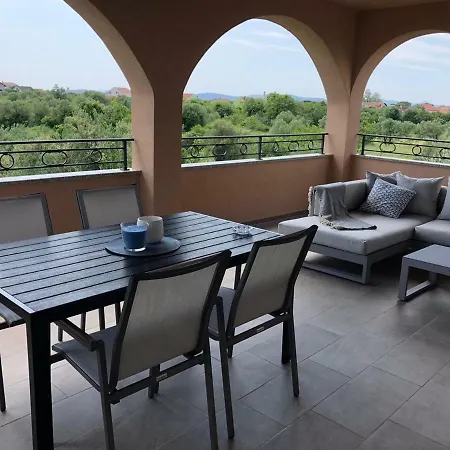 Luxury Garden Daire *