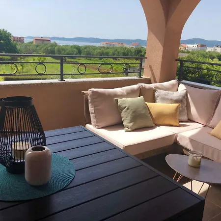Apartment Luxury Garden