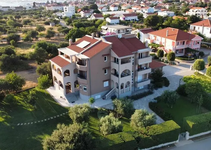 Luxury Garden Sukošan