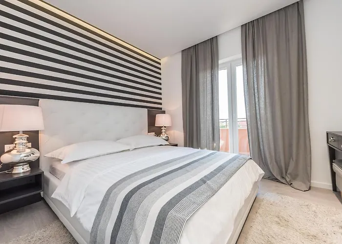 Luxury Garden דירה *