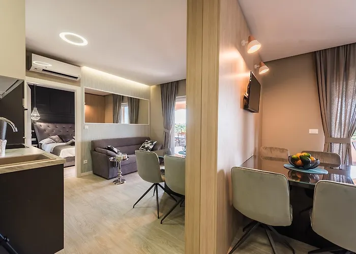 Luxury Garden Appartement Sukošan