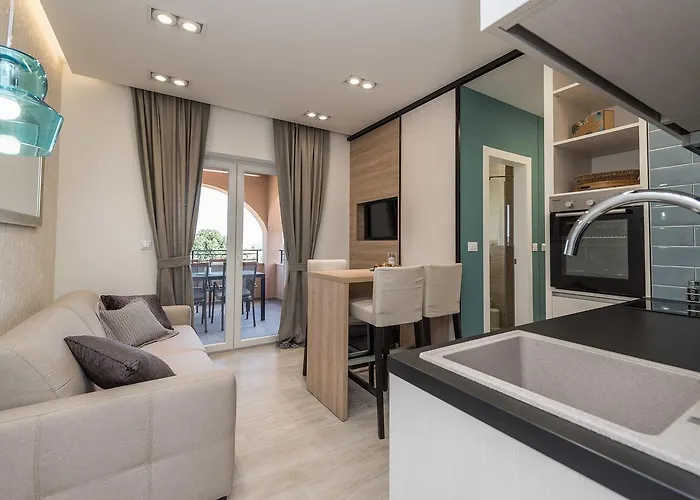 Luxury Garden דירה *