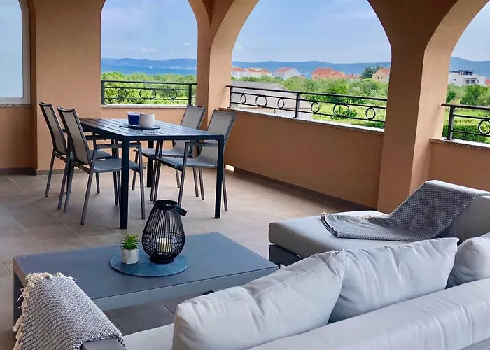 Luxury Garden Sukošan